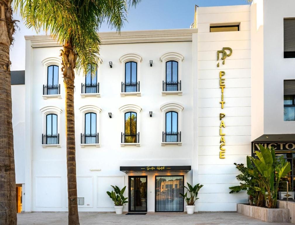 Petit Palace Suites Hotel — 1
