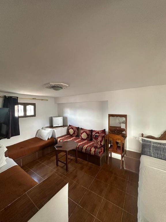 Nouara Appart'Hotel — 1