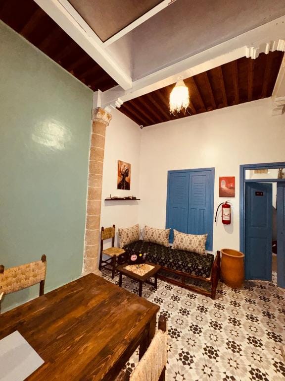essaouira van hostel — 4