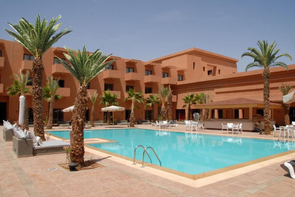 Oasis Palm Hotel — 2