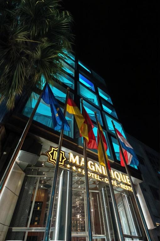 MAGNIFIQUE HOTEL — 1