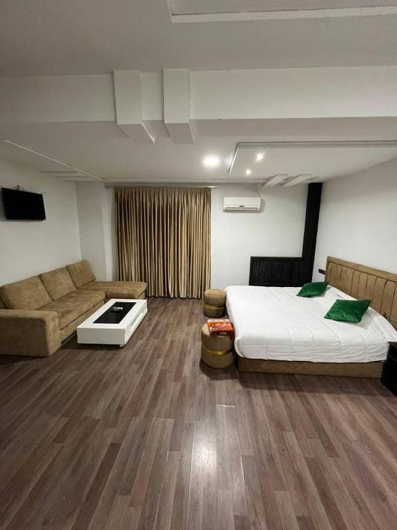 hotel jeddah — 1
