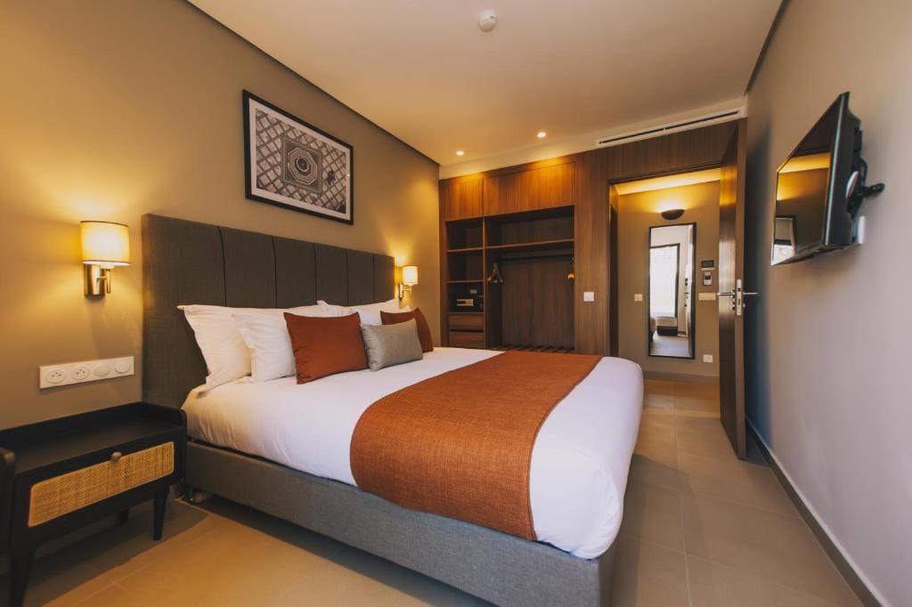 Dally Apart Hotel — 1