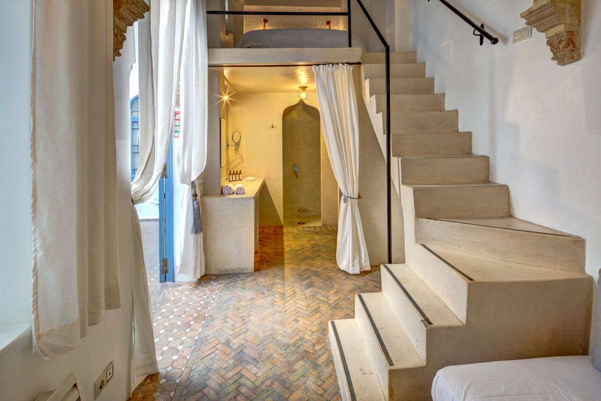 Riad Amaris — 3