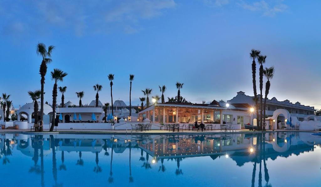 L' Amphitrite Palace Beach Resort & Spa — 2